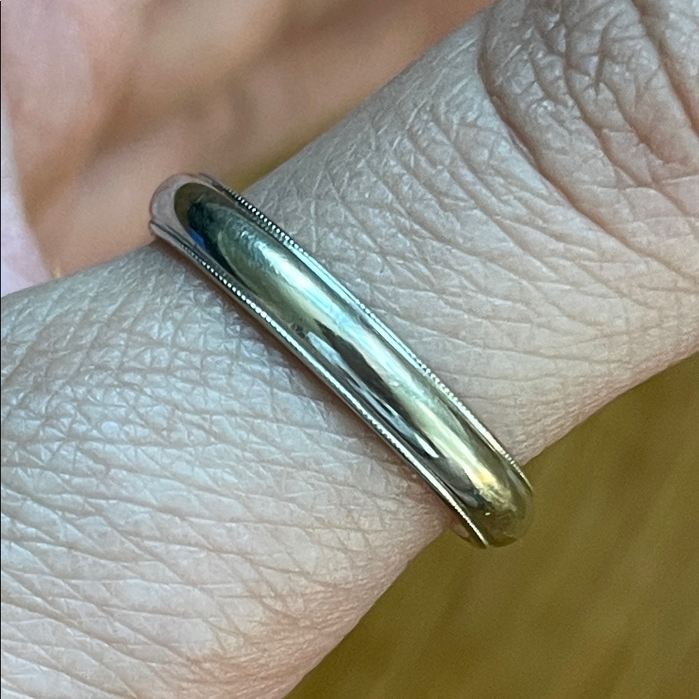 14K White Gold Ring